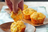 Irresistible Garlic Cheddar Pull-Apart Muffins