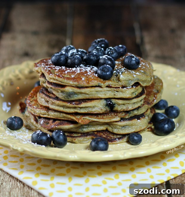 Fluffy Blueberry Pancakes